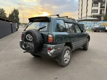 Toyota RAV4 1998 года за 2 500 000 тг. в Алматы – фото 3
