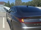 Hyundai Sonata 2022 года за 12 500 000 тг. в Усть-Каменогорск – фото 4