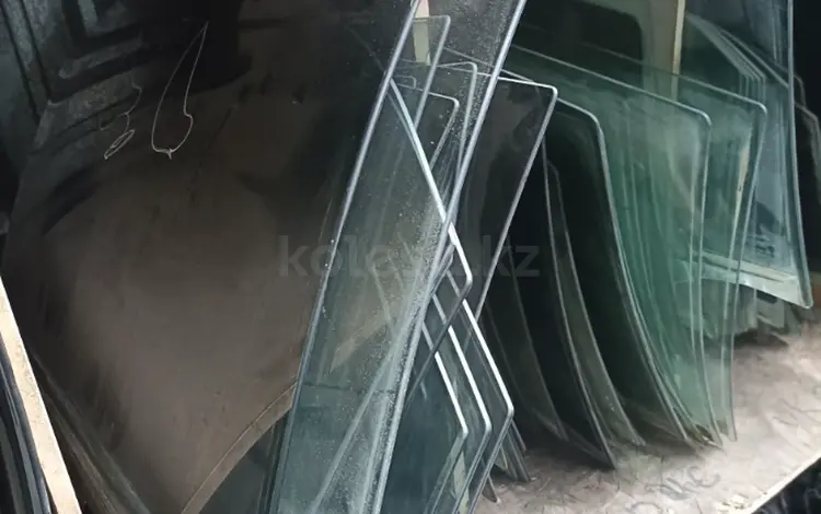 Стёкла дверей, форточки камри за 5 000 тг. в Алматы