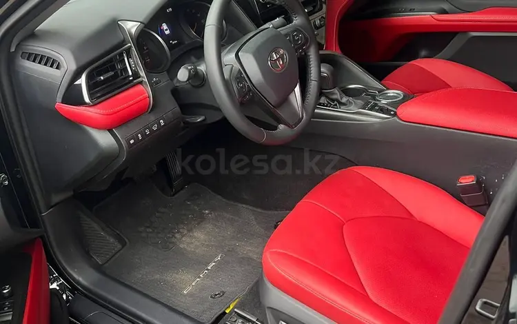Toyota Camry 2022 года за 16 900 000 тг. в Усть-Каменогорск