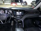 Toyota Camry 2018 года за 14 200 000 тг. в Шымкент – фото 5