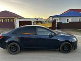 Chevrolet Cruze 2011 годаfor2 000 000 тг. в Атырау – фото 3