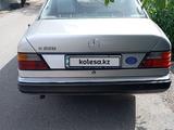 Mercedes-Benz E 220 1993 годаүшін1 780 000 тг. в Алматы – фото 3