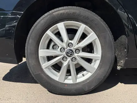 Toyota Camry Elegance 2020 года за 12 200 000 тг. в Астана – фото 35