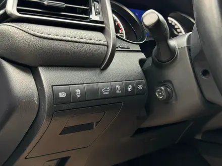 Toyota Camry 2022 года за 15 900 000 тг. в Алматы – фото 17