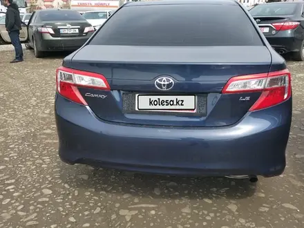 Toyota Camry 2014 года за 6 000 000 тг. в Актобе – фото 3