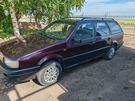 Volkswagen Passat 1993 года за 1 350 000 тг. в Атбасар – фото 2