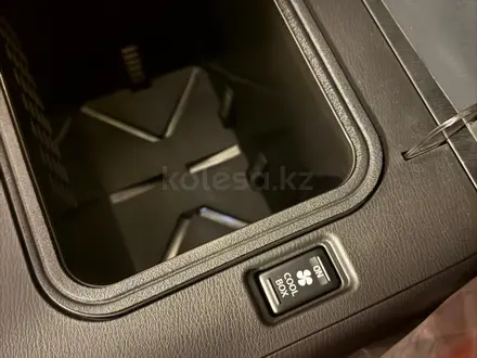 Nissan Patrol Platinum+ 2024 года за 44 900 000 тг. в Алматы – фото 26
