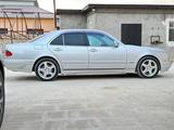 Mercedes-Benz E 320 2001 годаүшін6 500 000 тг. в Жанаозен – фото 3