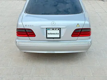 Mercedes-Benz E 320 2001 года за 6 500 000 тг. в Жанаозен – фото 4