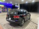 Volkswagen Touareg 2005 года за 6 200 000 тг. в Усть-Каменогорск – фото 4