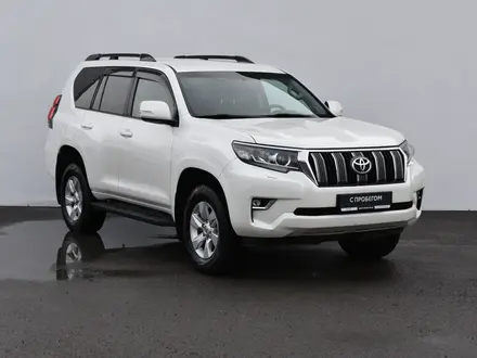 Toyota Land Cruiser Prado 2018 года за 20 100 000 тг. в Атырау – фото 3