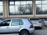 Volkswagen Golf 2002 года за 2 600 000 тг. в Алматы – фото 3