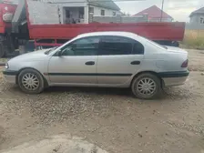 Toyota Avensis, 1998