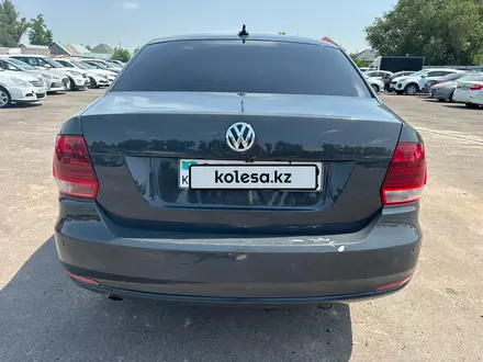 Volkswagen Polo 2018 года за 3 142 400 тг. в Алматы – фото 2