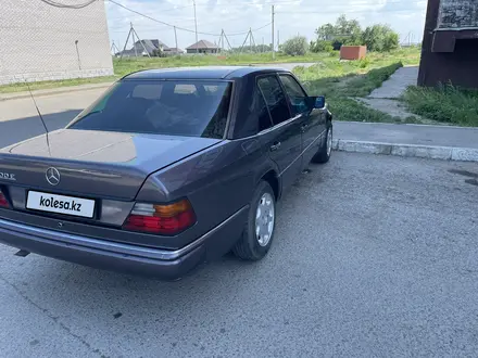 Mercedes-Benz E 200 1994 года за 2 000 000 тг. в Павлодар – фото 6