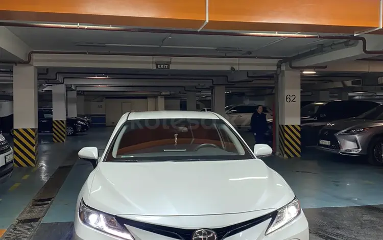 Toyota Camry 2021 года за 15 000 000 тг. в Астана