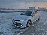 Toyota Camry 2020 года за 17 000 000 тг. в Караганда – фото 3