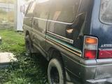 Mitsubishi Delica 1994 годаfor750 000 тг. в Алматы – фото 3