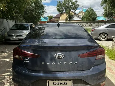 Hyundai Elantra 2020 года за 6 000 000 тг. в Актобе – фото 4