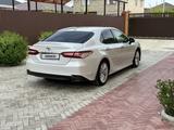 Toyota Camry 2021 годаүшін15 000 000 тг. в Атырау – фото 5