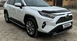 Toyota RAV4 2020 годаүшін17 500 000 тг. в Атырау – фото 2