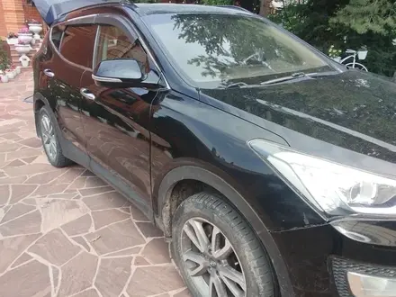 Hyundai Santa Fe 2014 года за 9 000 000 тг. в Алматы – фото 2
