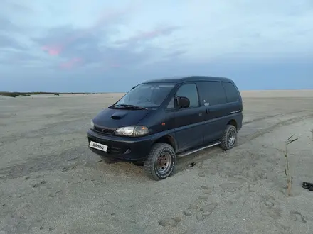 Mitsubishi Delica 1997 года за 4 200 000 тг. в Атырау – фото 2