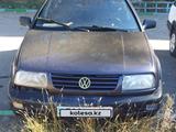 Volkswagen Vento 1992 годаүшін900 000 тг. в Абай (Абайский р-н) – фото 4