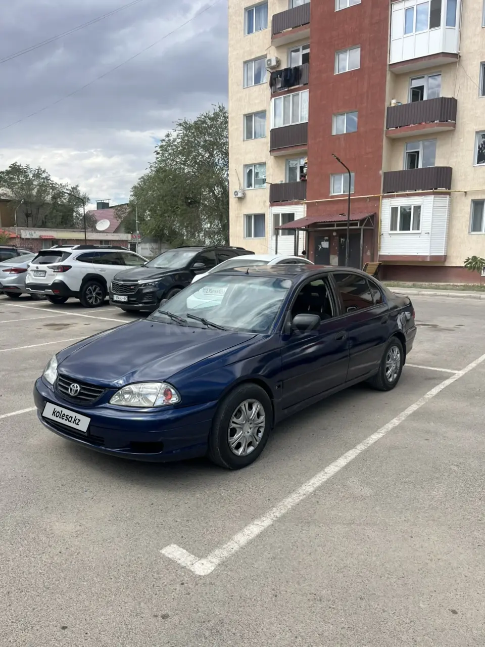 Toyota Avensis, 2001