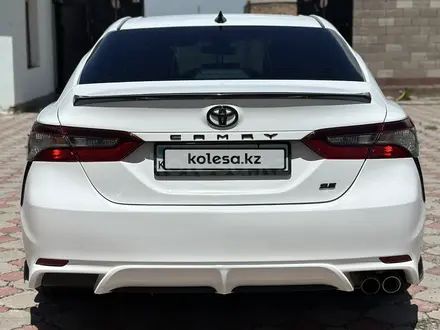 Toyota Camry 2021 года за 12 500 000 тг. в Тараз – фото 5