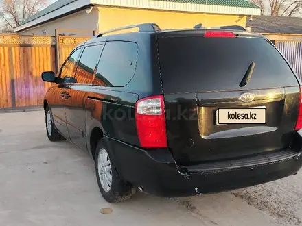 Kia Sedona 2009 года за 4 700 000 тг. в Атырау – фото 4