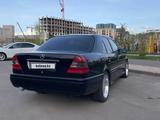 Mercedes-Benz C 180 1996 годаүшін2 400 000 тг. в Астана – фото 4