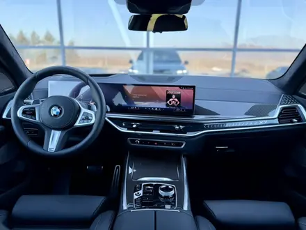 BMW X7 XDrive 40i 2025 года за 86 858 000 тг. в Усть-Каменогорск – фото 17