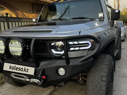 Toyota FJ Cruiser 2006 года за 15 000 000 тг. в Алматы