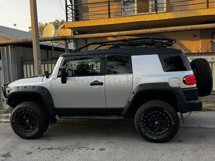 Toyota FJ Cruiser 2006 года за 15 000 000 тг. в Алматы – фото 7