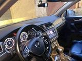 Volkswagen Tiguan 2018 года за 9 200 000 тг. в Атырау – фото 3