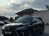 Lexus LX 570 2021 года за 53 000 000 тг. в Алматы – фото 2