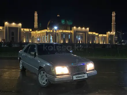 Mercedes-Benz E 300 1992 года за 1 200 000 тг. в Алматы – фото 2