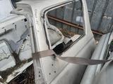 Заднее крыло на Toyota Land Cruiser 200. за 10 000 тг. в Алматы