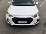 Hyundai Elantra 2018 года за 6 500 270 тг. в Актау