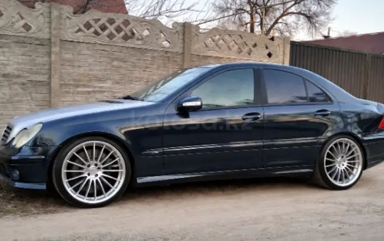 Mercedes-Benz C 180 2002 года за 1 900 000 тг. в Алматы