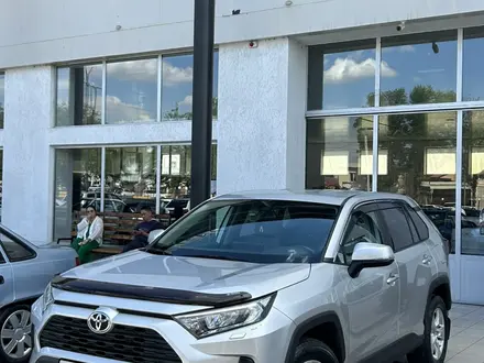 Toyota RAV4 2020 года за 16 000 000 тг. в Шымкент