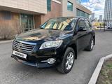 Toyota RAV4 2012 года за 7 900 000 тг. в Астана