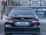 Toyota Camry 2019 годаfor14 300 000 тг. в Актобе – фото 4