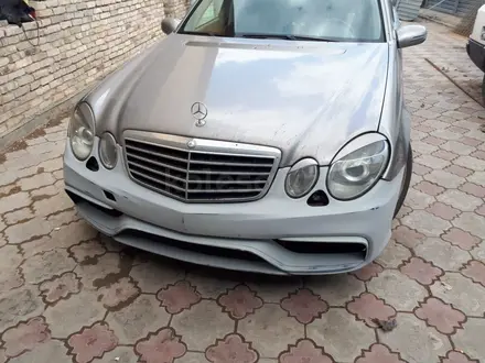 Тюнинг передний бампер Prior Design для w211 Mercedes Benz за 130 000 тг. в Алматы – фото 14