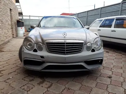 Тюнинг передний бампер Prior Design для w211 Mercedes Benz за 130 000 тг. в Алматы – фото 6