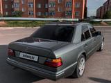 Mercedes-Benz E 300 1993 годаүшін1 400 000 тг. в Астана – фото 2