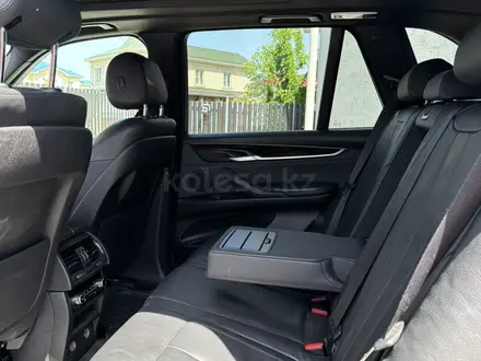 BMW X5 2015 года за 17 500 000 тг. в Алматы – фото 13