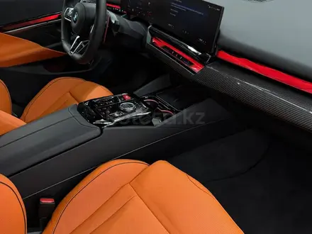 BMW M5 2025 года за 80 000 000 тг. в Алматы – фото 17